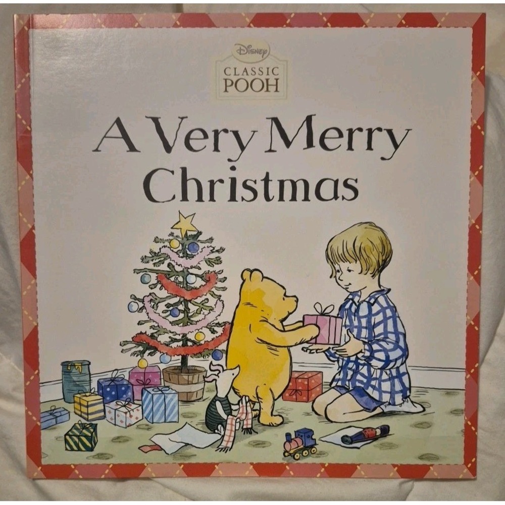Winnie the Pooh: A Very Merry Christmas -Paperback